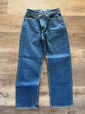 Abercrombie & Fitch High Rise The Vintage Straight